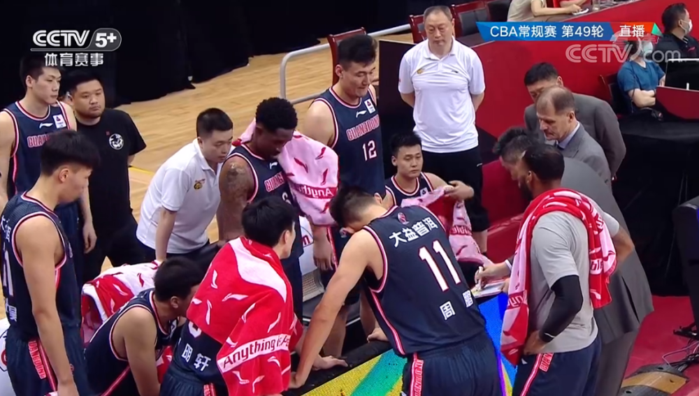 江苏队客场不敌山西队,遭遇连败 江苏队客场不敌山西队,遭遇连败