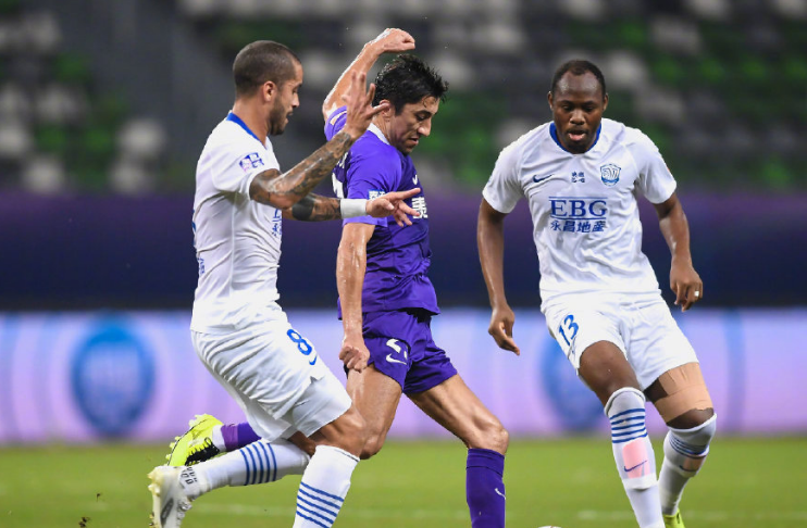 关于中场组织稳健，助球队扭转乾坤的信息