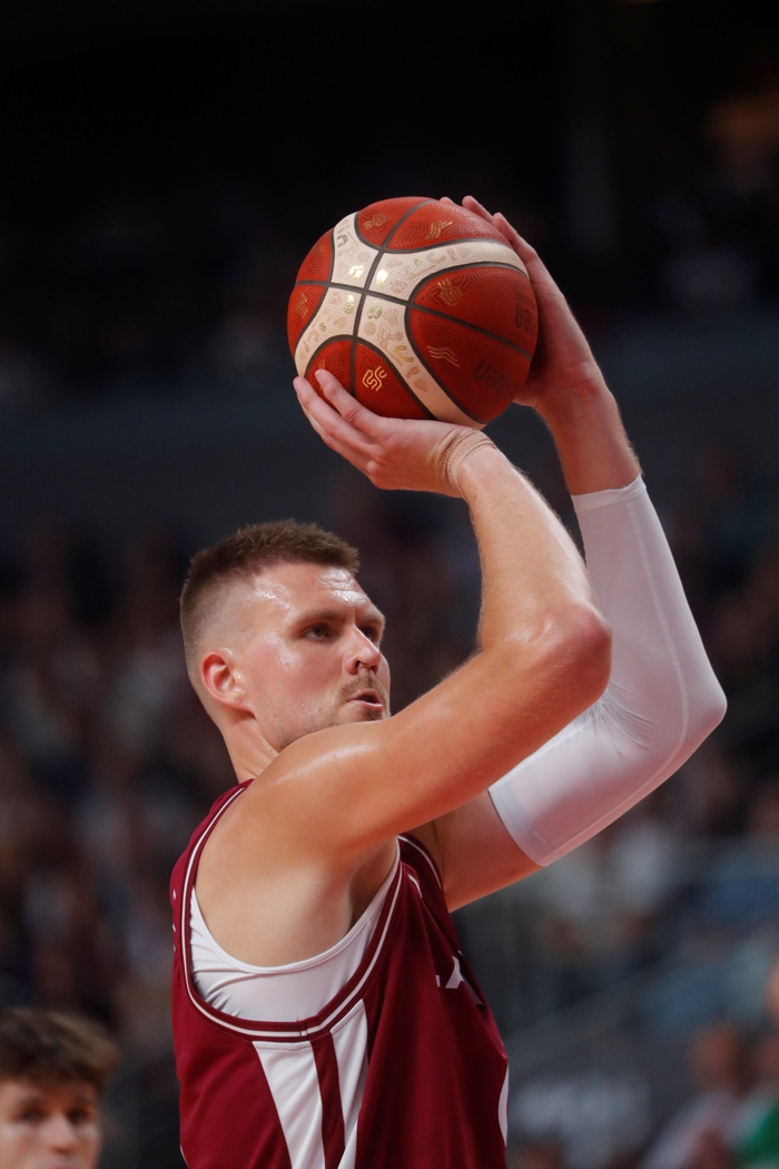 澳大利亚男篮完胜猛龙,波尔津吉斯爆发神勇的简单介绍 澳大利亚男篮完胜猛龙,波尔津吉斯爆发神勇的简单介绍