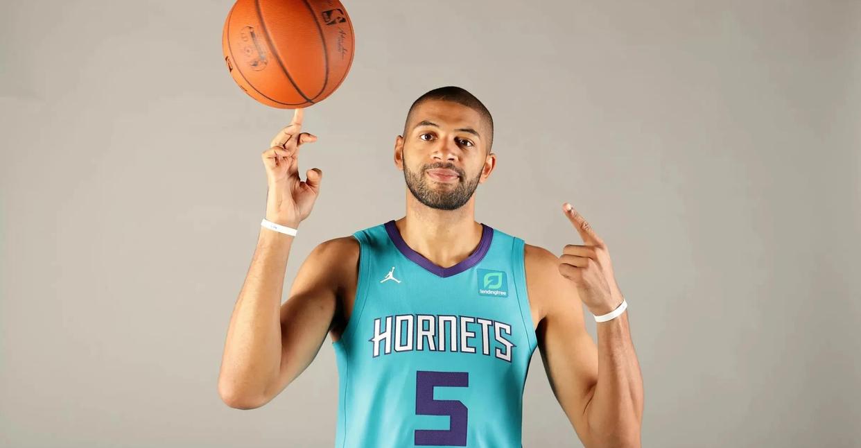 关于凯尔特人B队绝地反击波兰男篮，巴图姆惊艳世界的信息