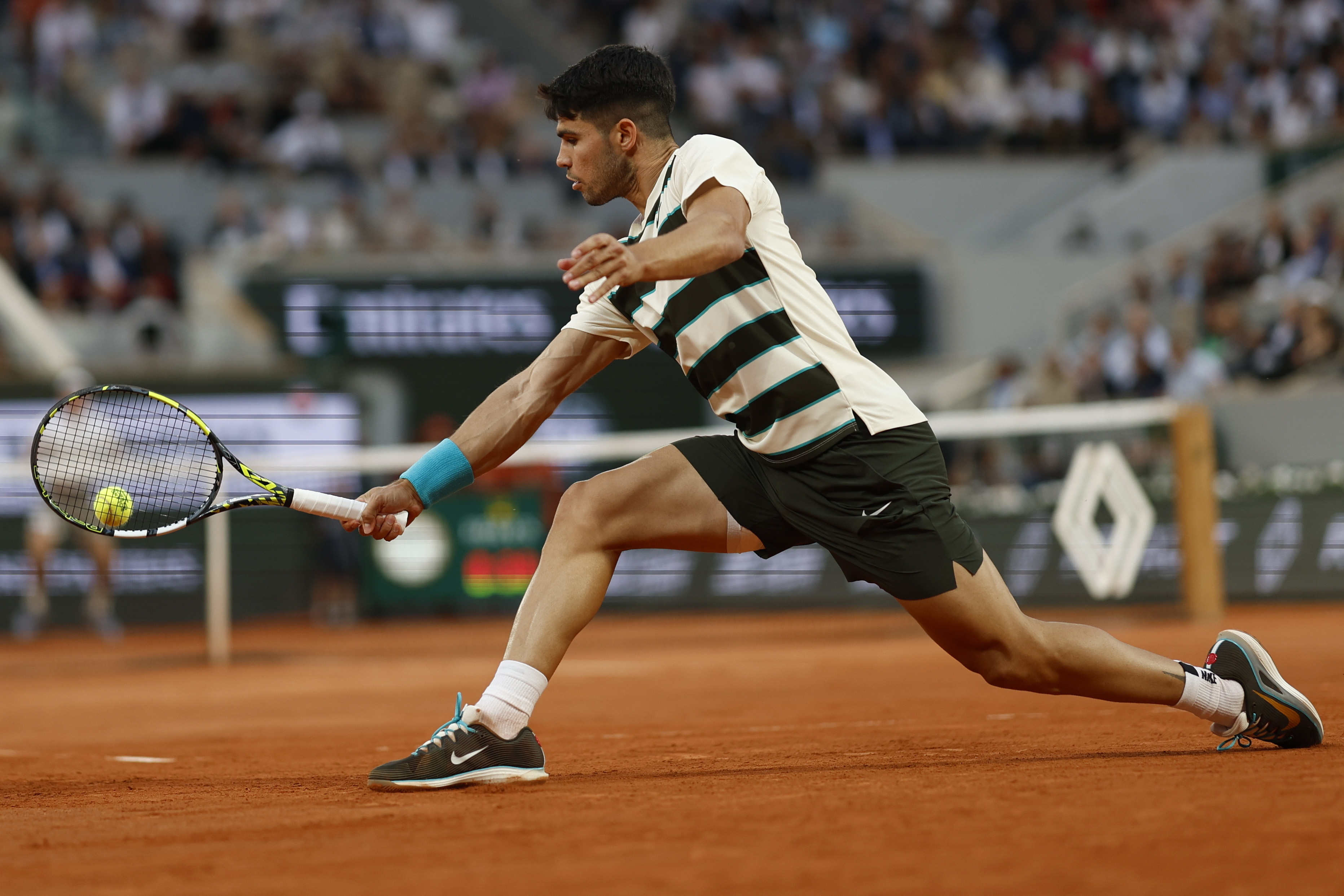 关于德国网球队翻盘西班牙网球队，阿尔卡拉斯爆发神勇的信息