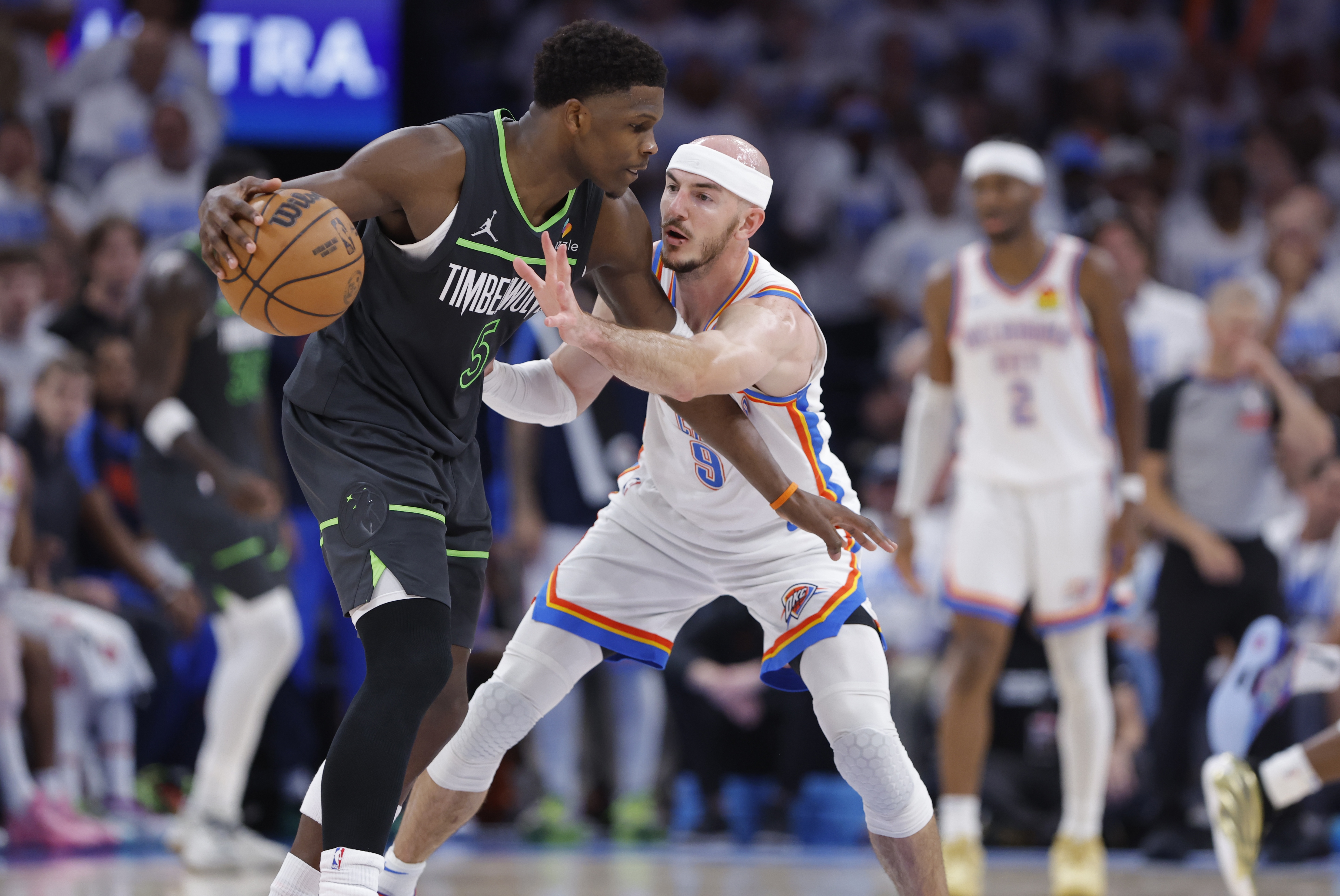 雷霆逆转雄鹿,布克高光表现 雷霆逆转雄鹿,布克高光表现