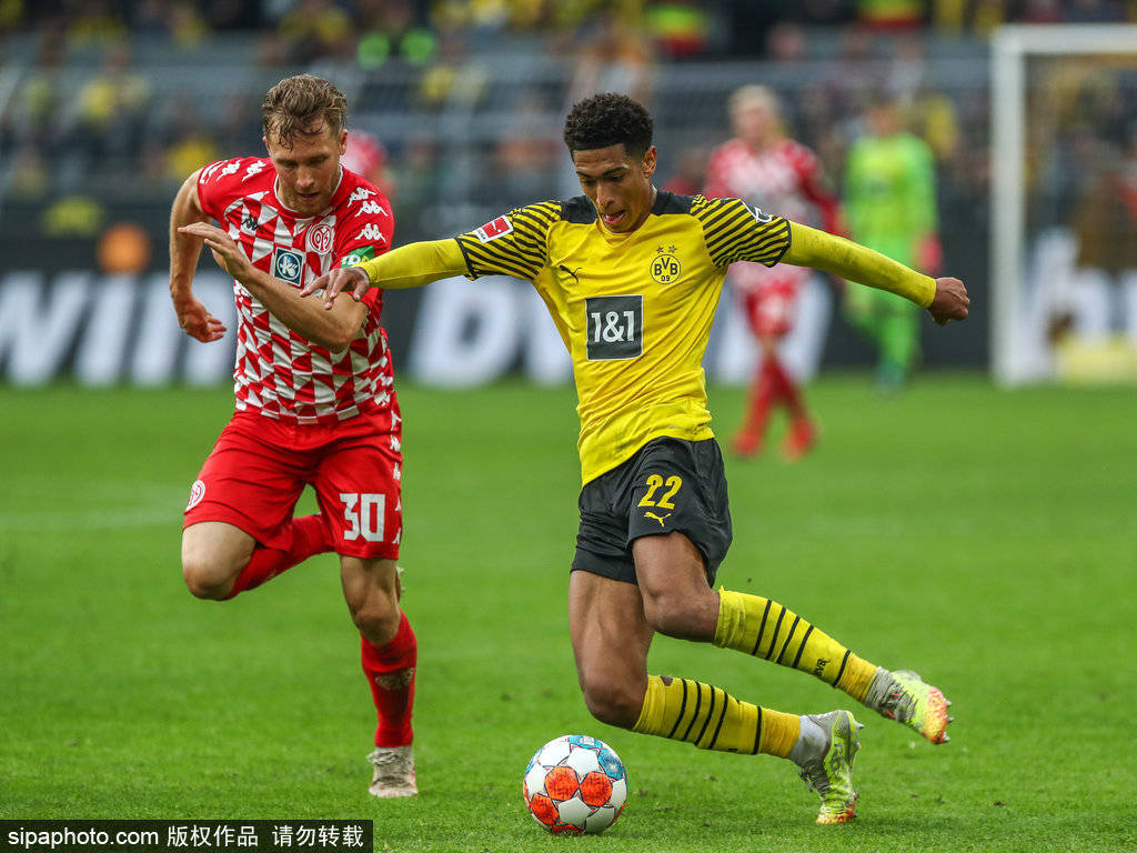 关于塞内加尔力克拜仁，贝林厄姆扛起全队的信息