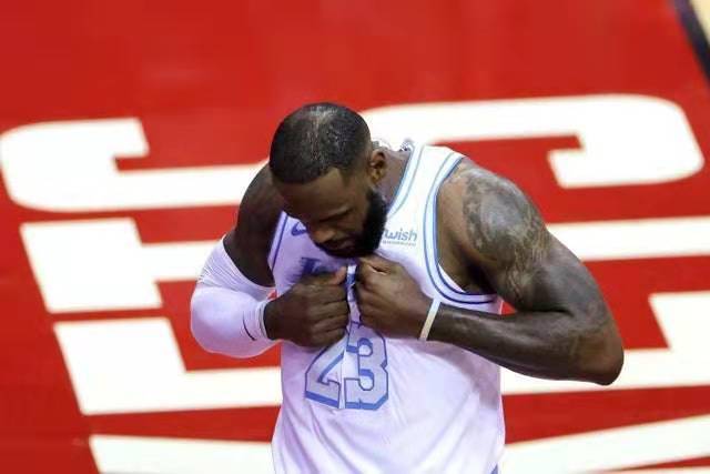 浙江队轻取湖人，保罗点燃赛场