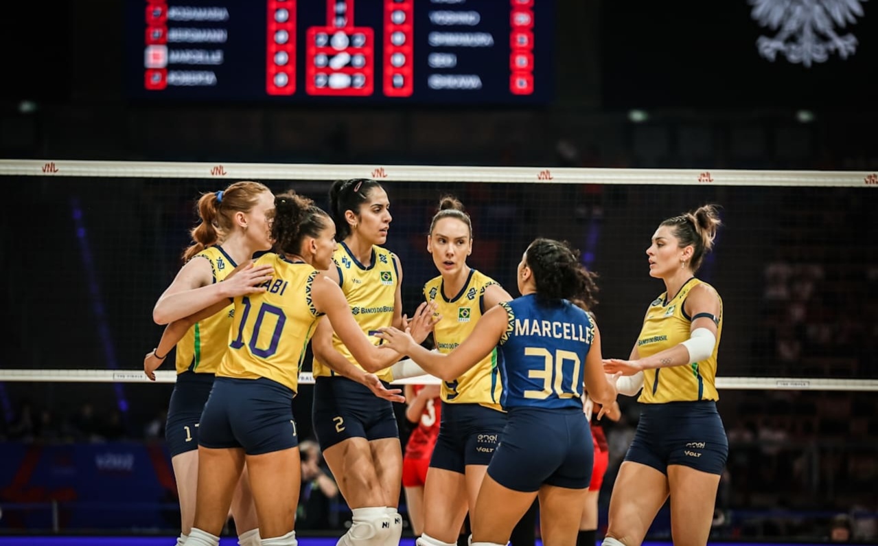 女排四强产生:巴西横扫保加利亚晋级决赛的简单介绍 女排四强产生:巴西横扫保加利亚晋级决赛的简单介绍