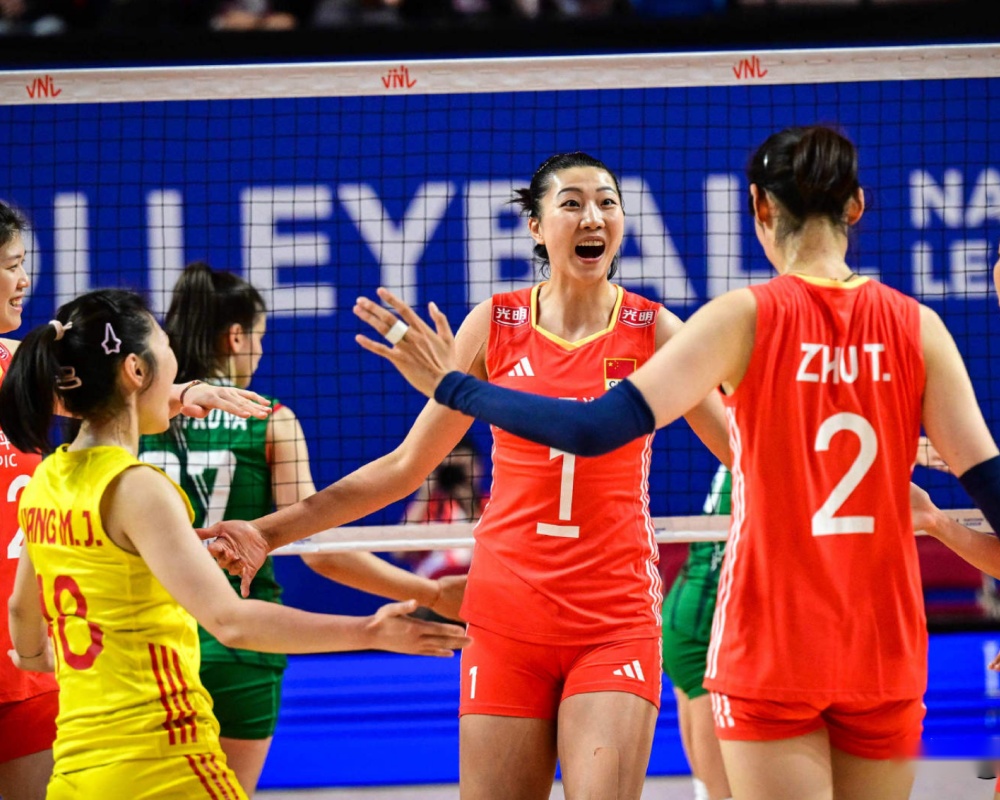 女排四强产生:巴西横扫保加利亚晋级决赛的简单介绍 女排四强产生:巴西横扫保加利亚晋级决赛的简单介绍