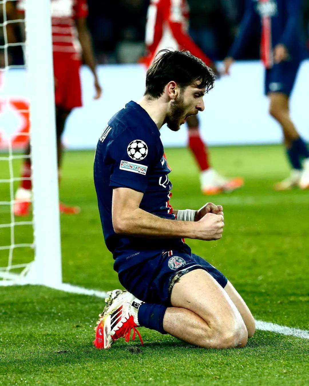 巴黎遗憾负于曼城，晋级机会渺茫