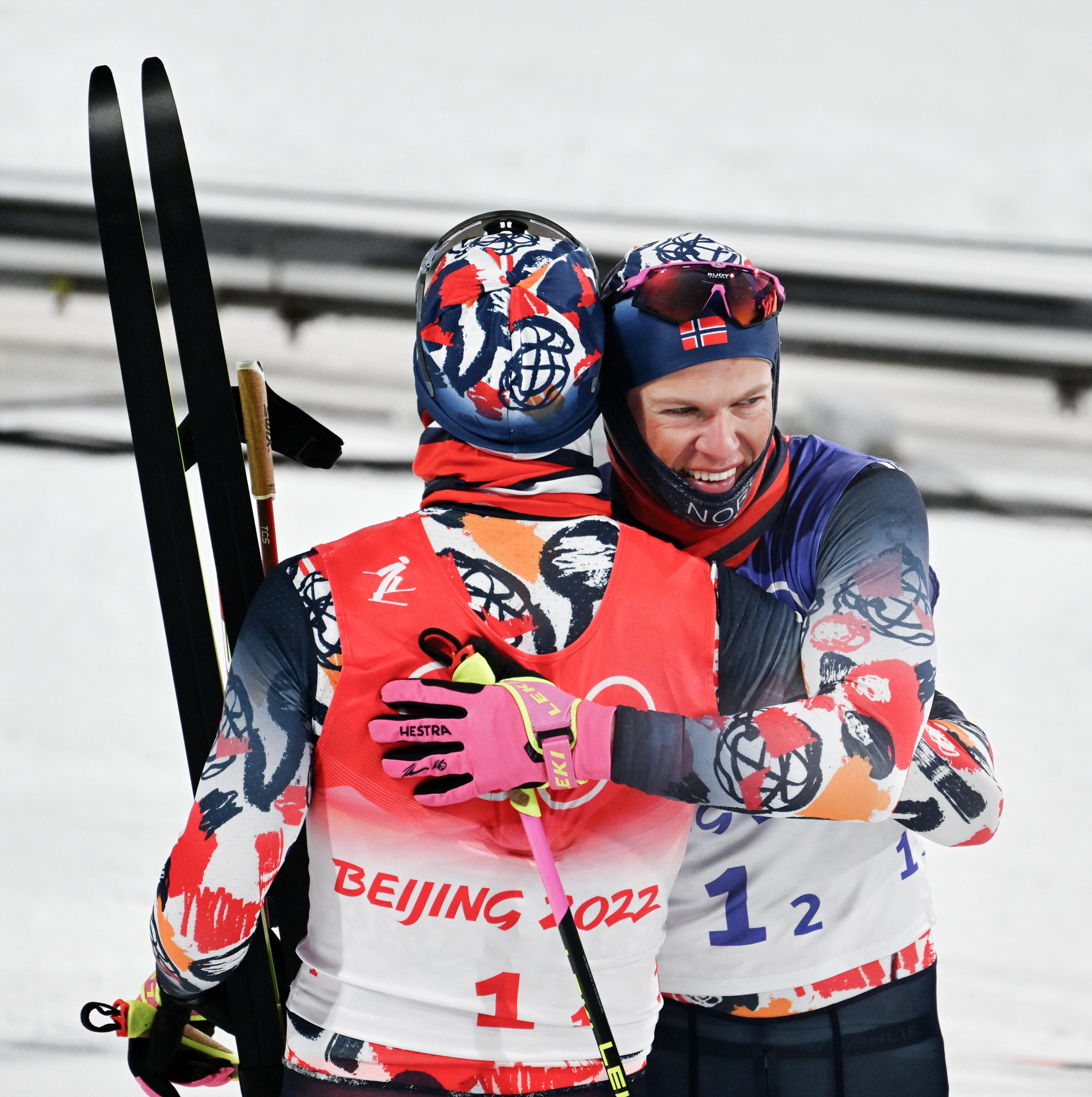 关于男子越野滑雪挪威选手驰骋尽力夺金的信息 关于男子越野滑雪挪威选手驰骋尽力夺金的信息