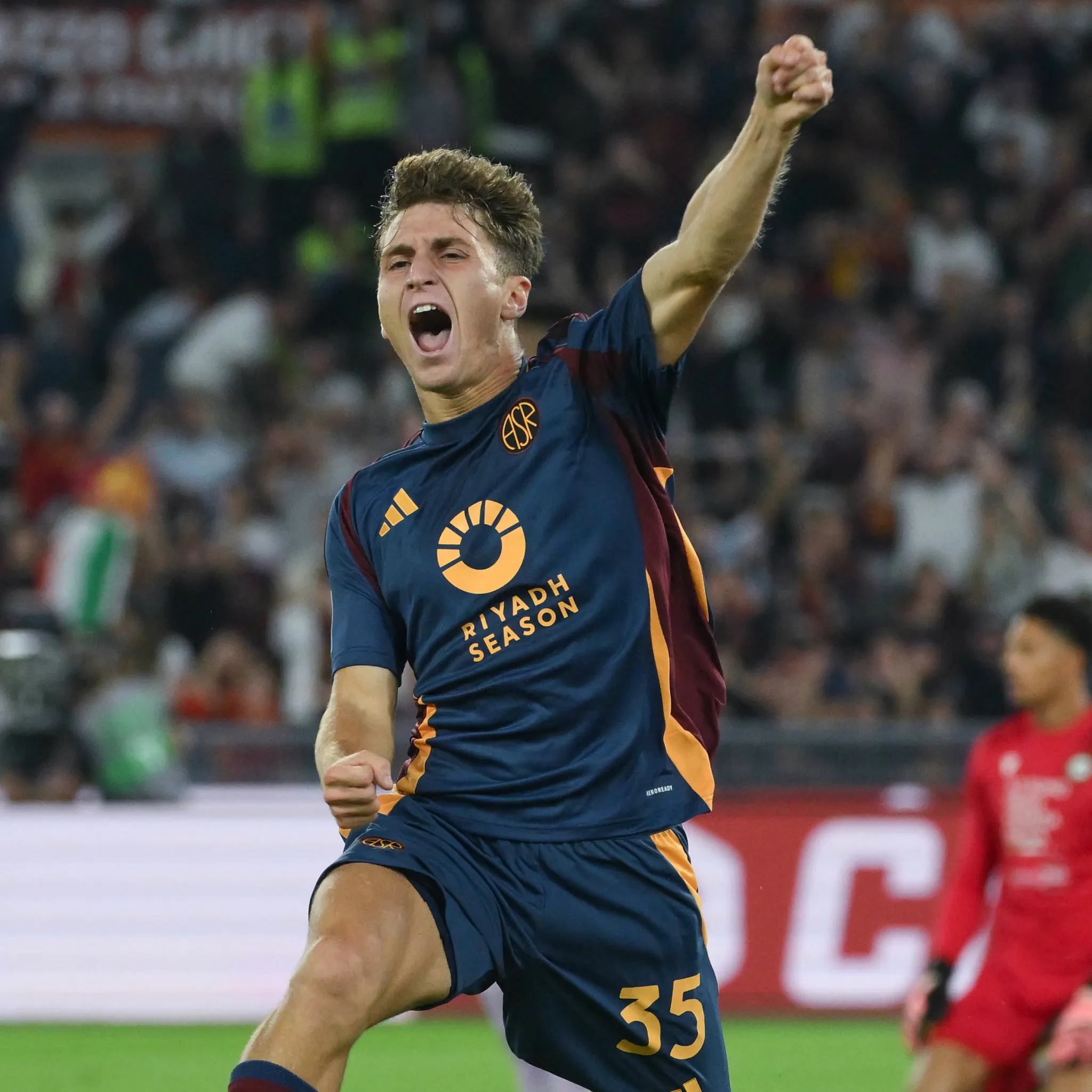 罗马战胜乌迪内斯,取得胜利 罗马战胜乌迪内斯,取得胜利