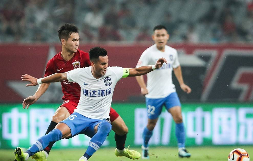 青岛黄海客场大胜广州富力,豪取三分登顶积分榜的简单介绍 青岛黄海客场大胜广州富力,豪取三分登顶积分榜的简单介绍