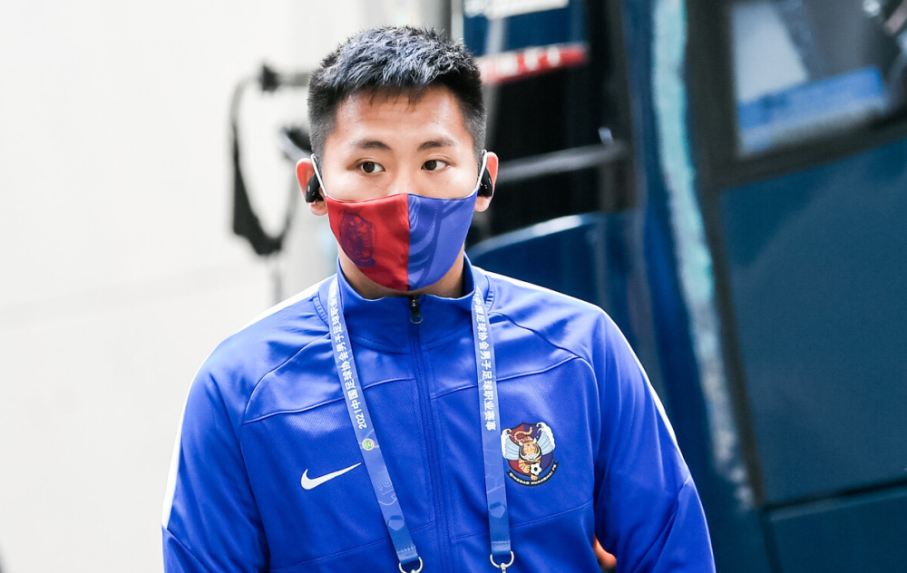 包含青岛黄海新援表现抢眼,连续助攻破门,球队上升势头强劲的词条 包含青岛黄海新援表现抢眼,连续助攻破门,球队上升势头强劲的词条