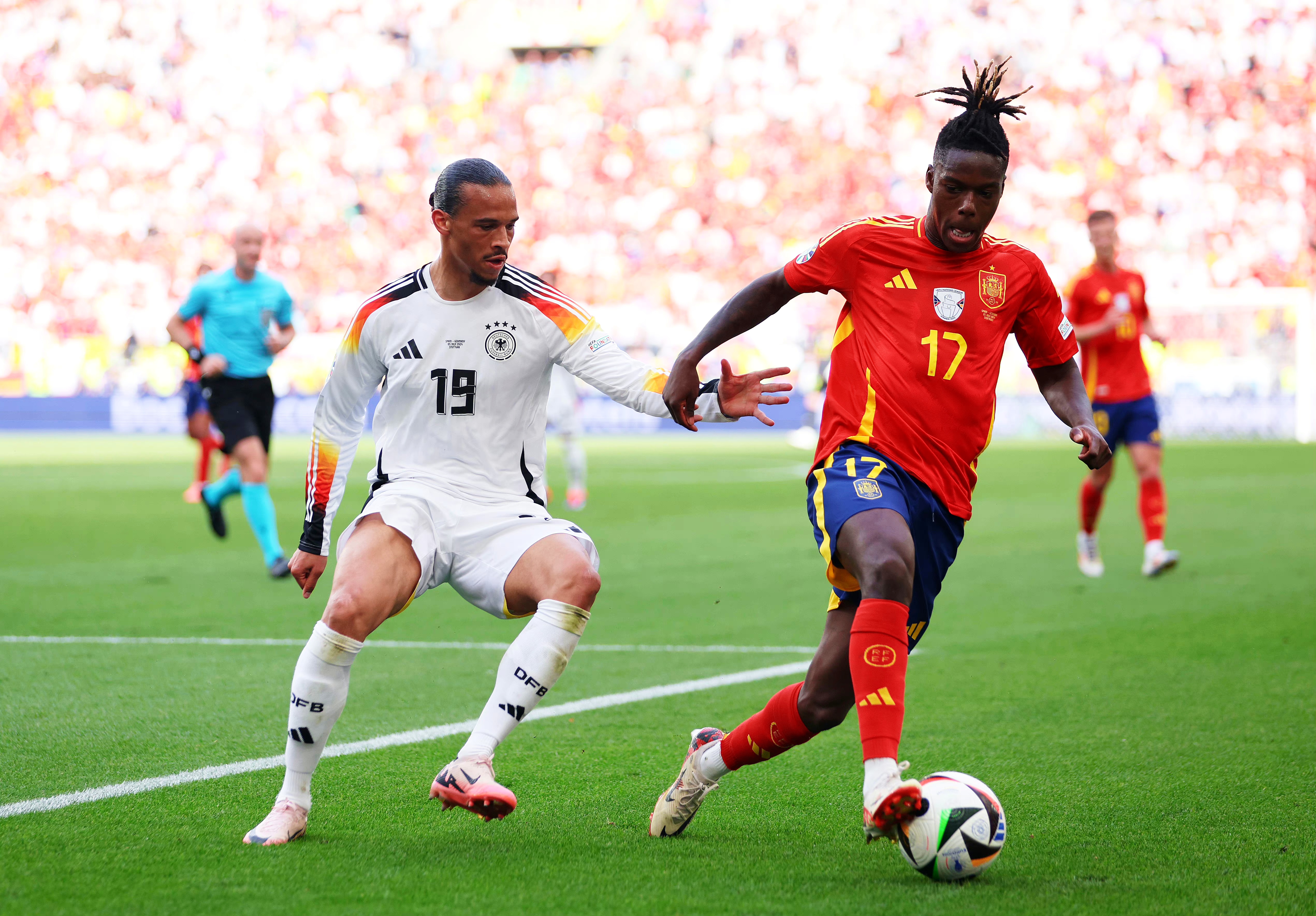 包含克罗地亚队在比赛中力挫对手，晋级四分之一决赛的词条