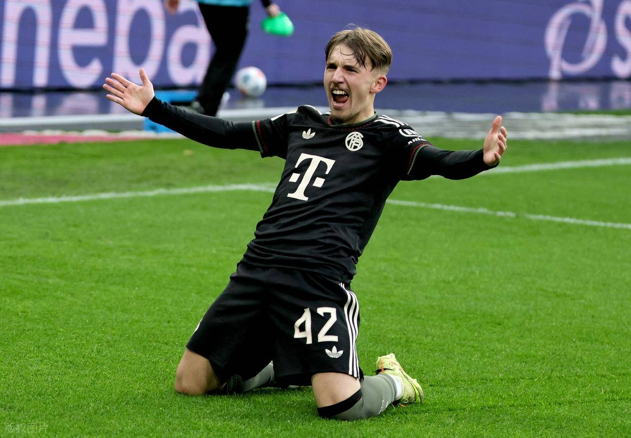 拜仁慨赞客场表现,冲刺小组头名的简单介绍 拜仁慨赞客场表现,冲刺小组头名的简单介绍