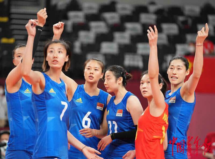 关于中国队完胜丹麦队，黄鸭组合统治全场的信息