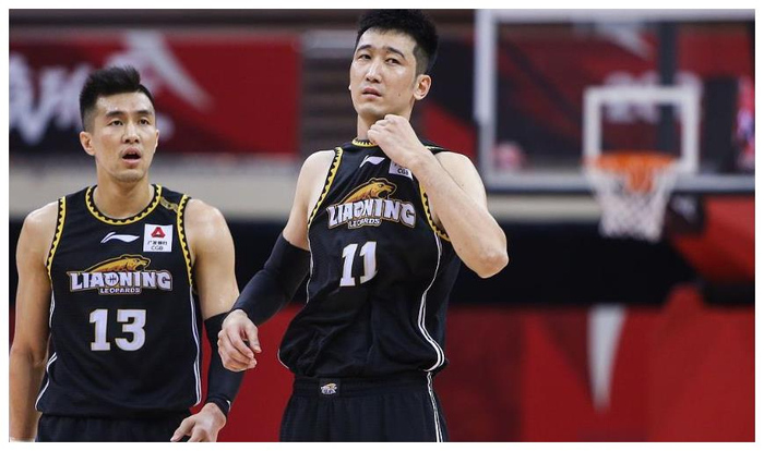 北京首钢球迷期待新赛季成绩 北京首钢球迷期待新赛季成绩