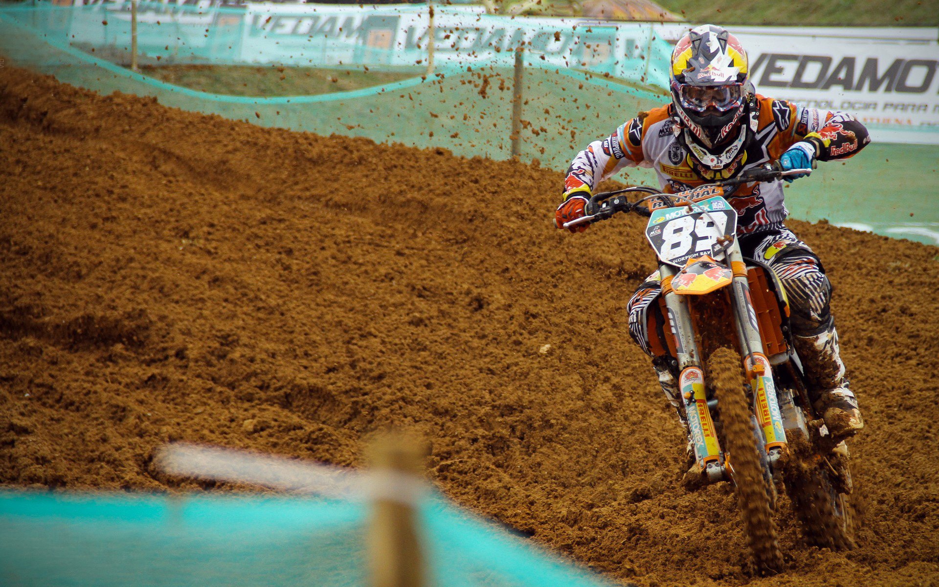 末节之王降临麦迪逊，西亚卡姆接管尼克斯与掘金的巅峰对决