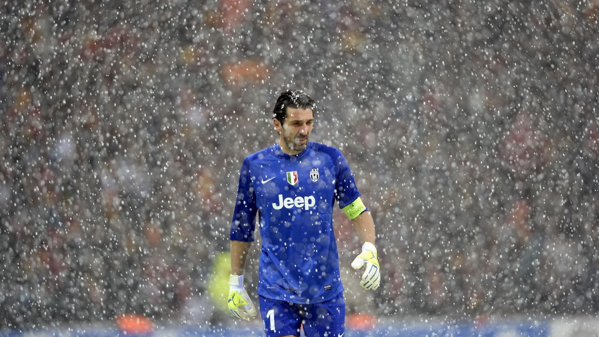 欧冠之夜，皇马轻取智利大学，拉亚绝妙扑救成关键先生